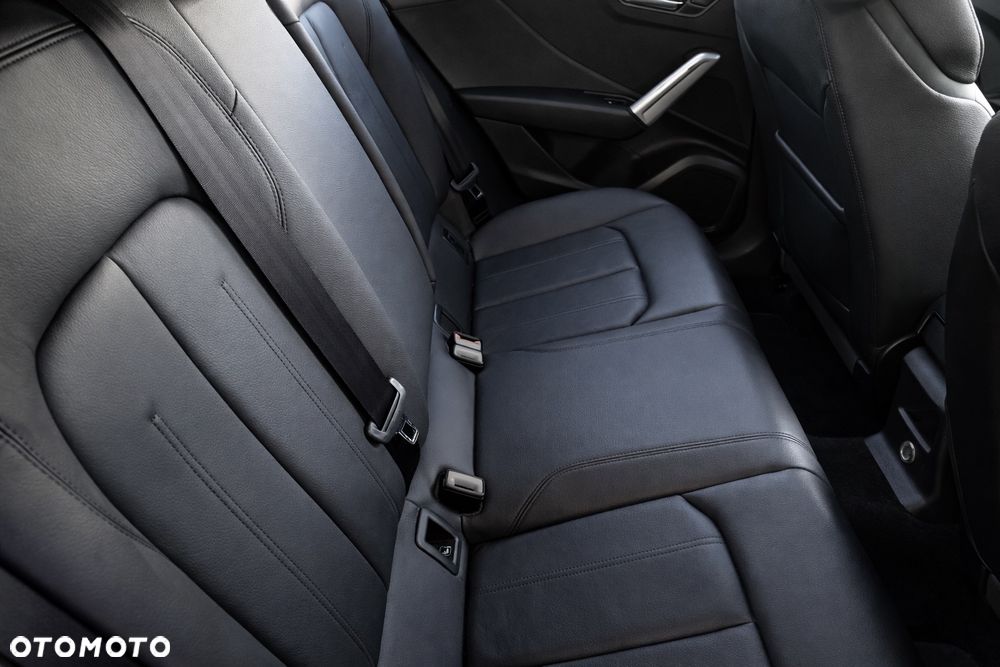 Audi Q2 35 TDI S tronic sport - 12