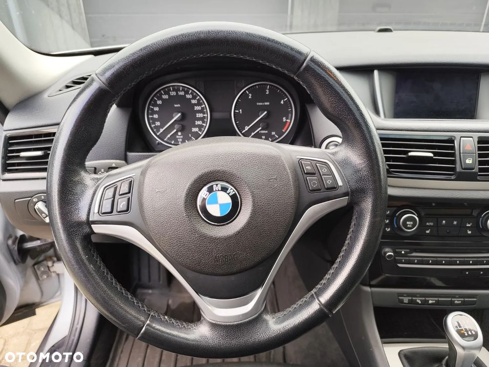 BMW X1 sDrive18d - 14