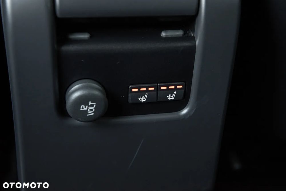 Volvo XC 60 D4 AWD Geartronic Momentum - 31