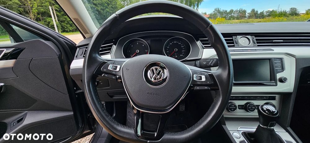 Volkswagen Passat Variant 2.0 TDI BMT Comfortline - 16