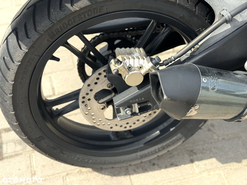 Yamaha R125 - 10