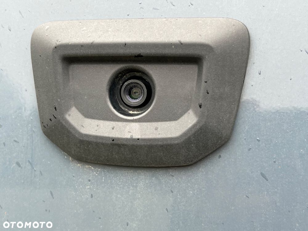 Mercedes-Benz Sprinter - 25