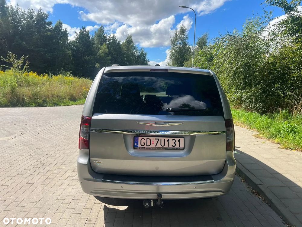 Chrysler Town & Country 3.6 Limited - 5