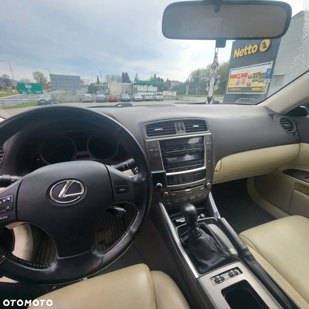 Lexus IS 220 D Comfort - 12