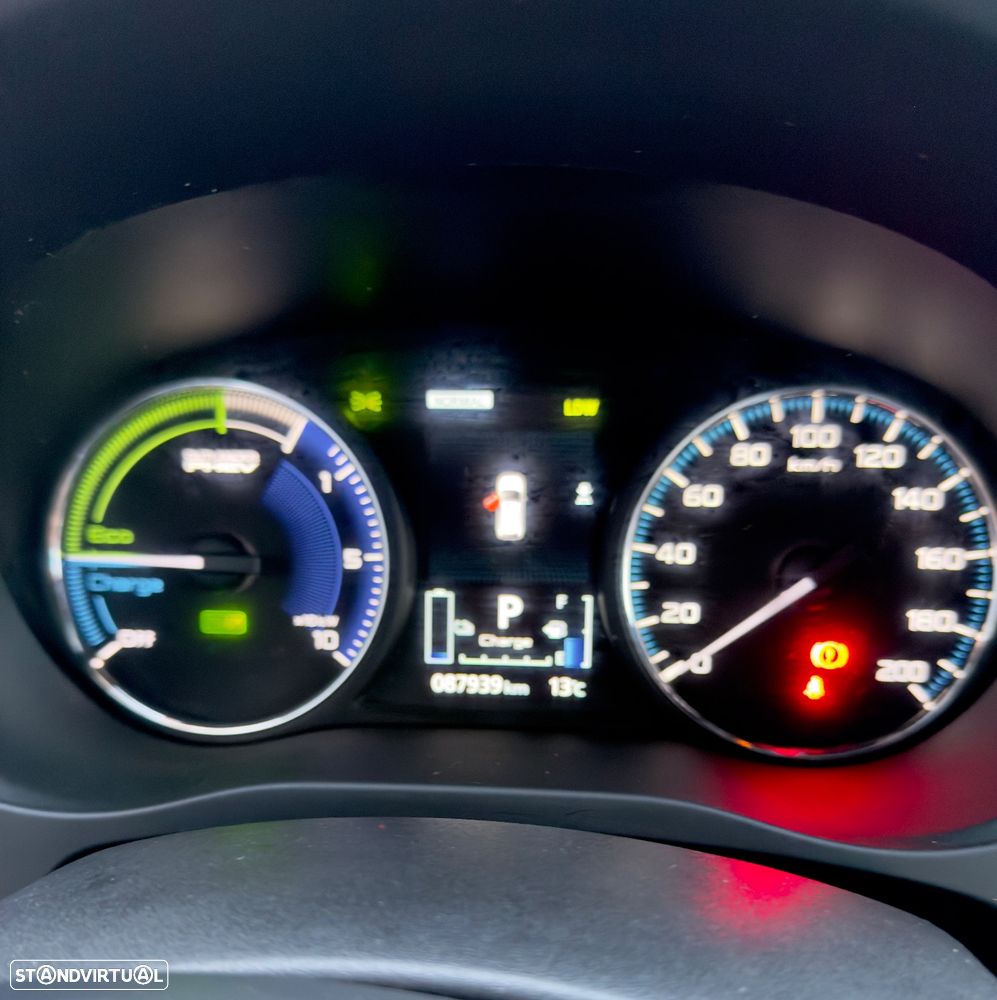 Mitsubishi Outlander - 20