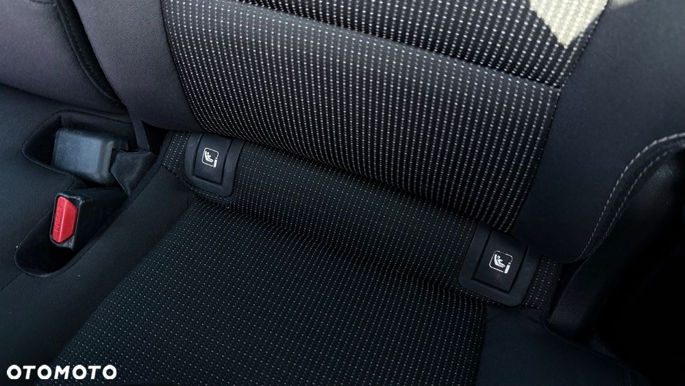 Kia Sportage 1.7 CRDI 2WD Dream-Team Edition - 34