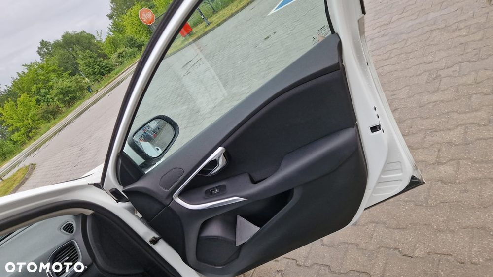 Volvo V40 D4 Summum - 10