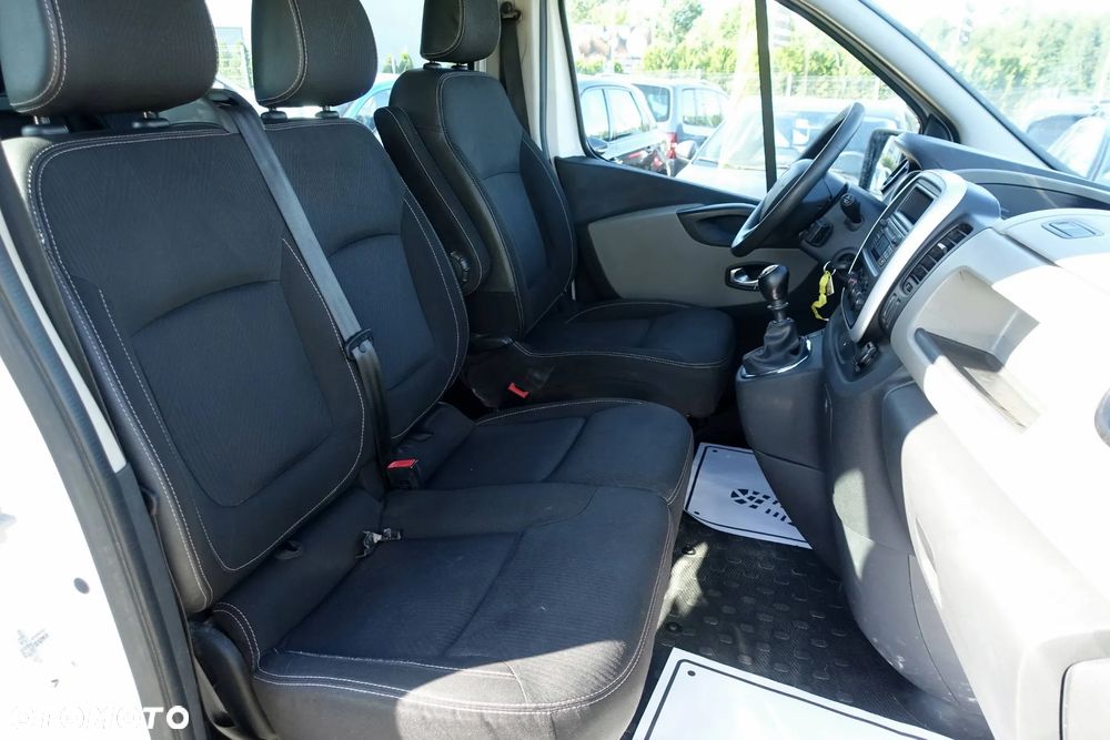 Renault Trafic - 13