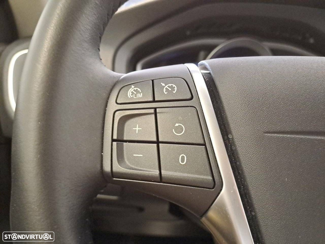Volvo V40 1.5 T3 Sport Edition Geartronic - 17