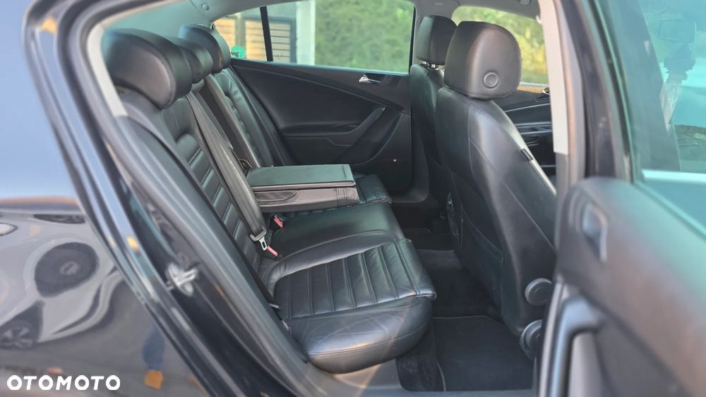 Volkswagen Passat 2.0 FSI Comfortline - 15