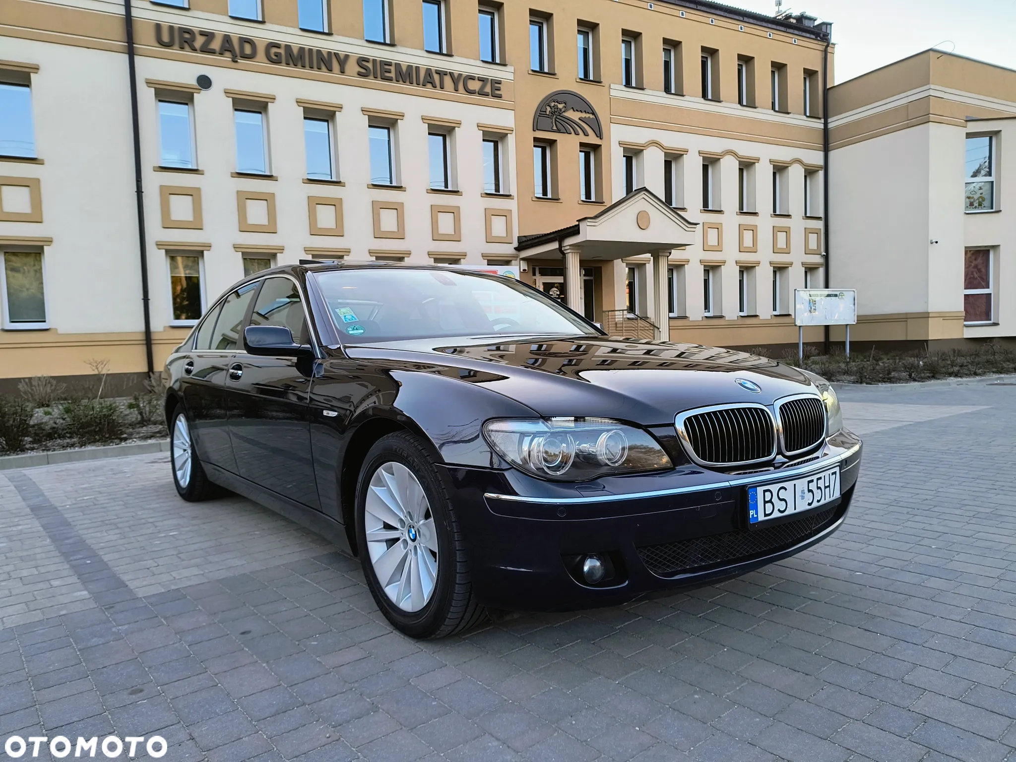 BMW Seria 7 740i - 19
