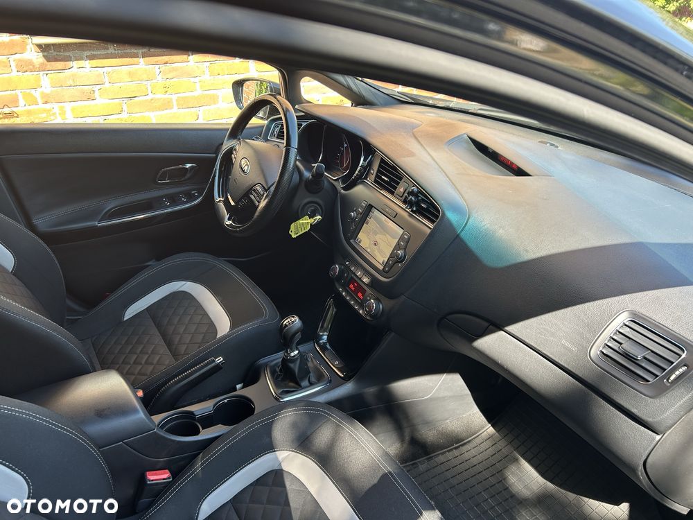 Kia Ceed - 6