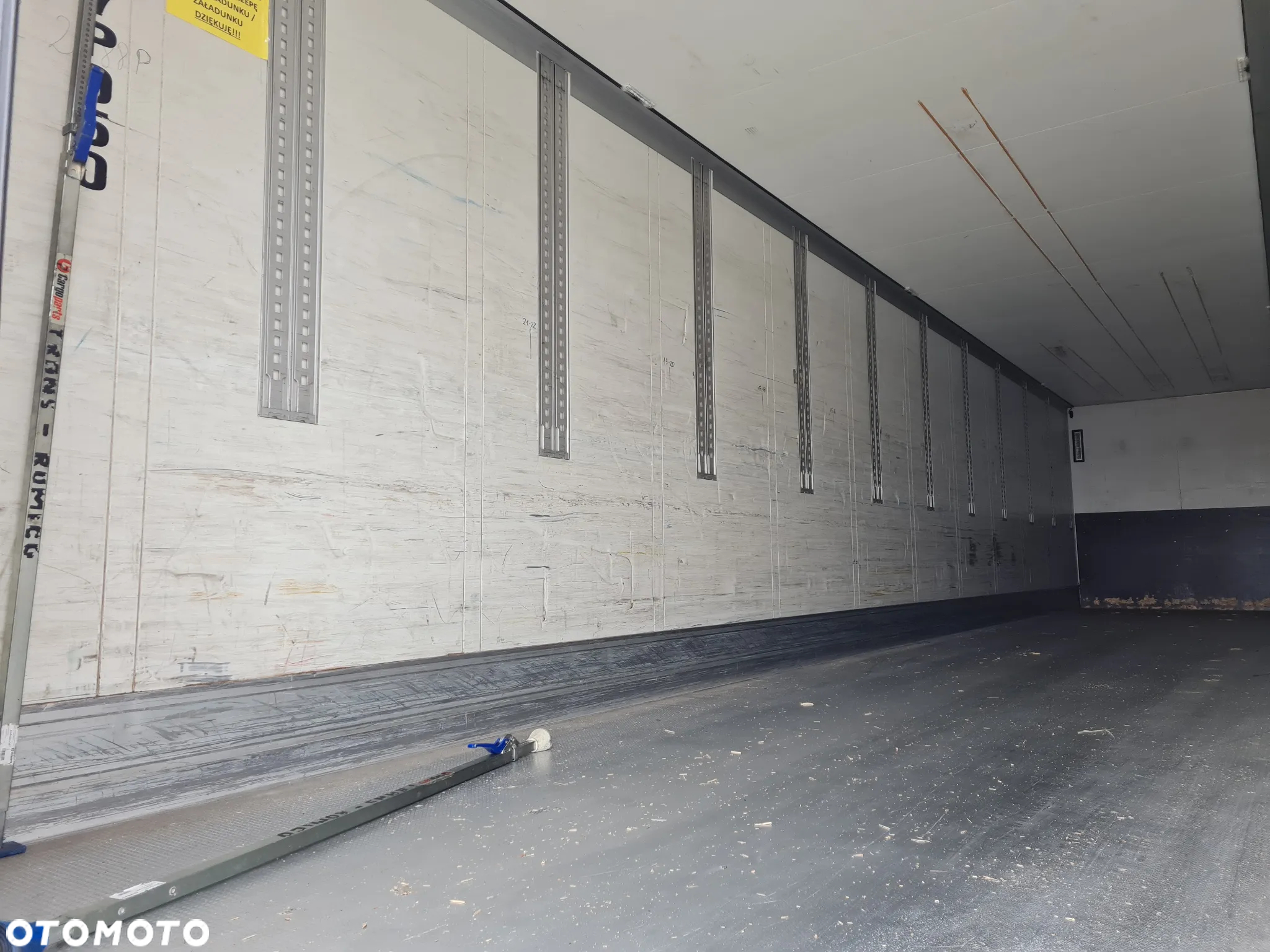 Schmitz Cargobull SKO24 - 15