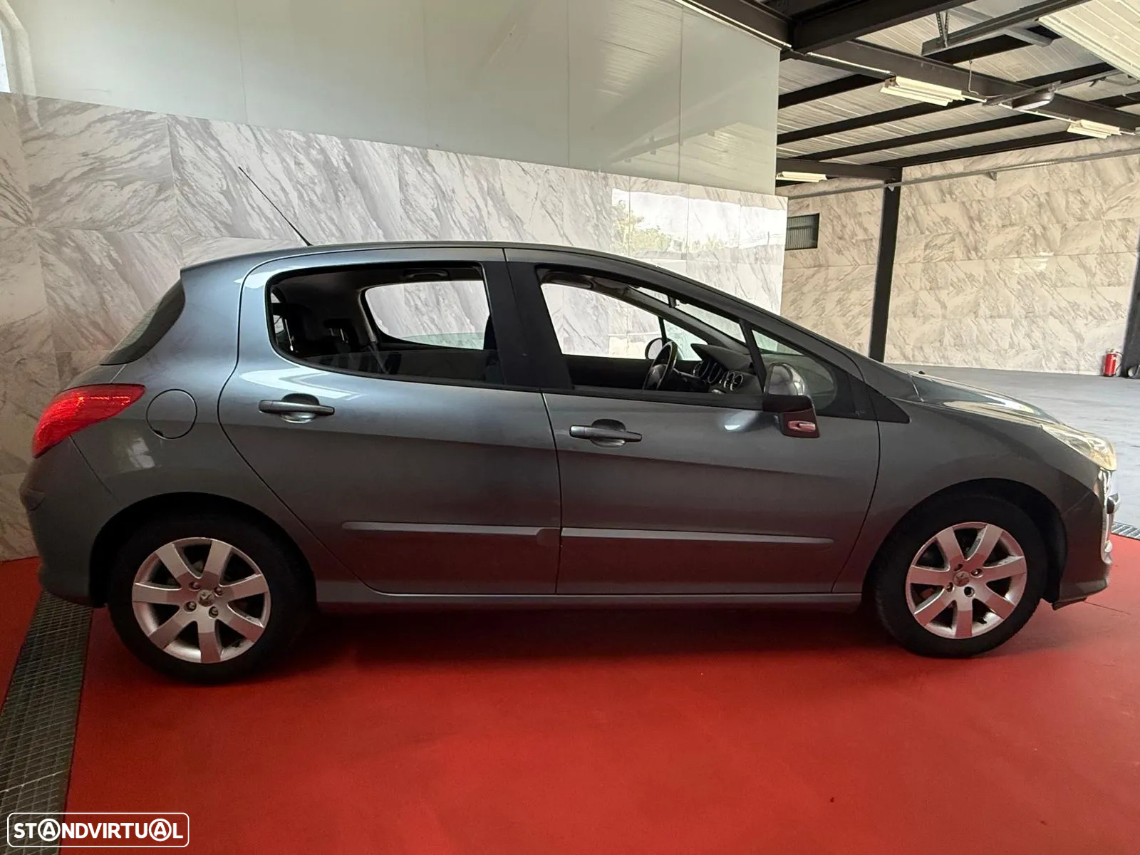 Peugeot 308 1.4 16V Executive - 4