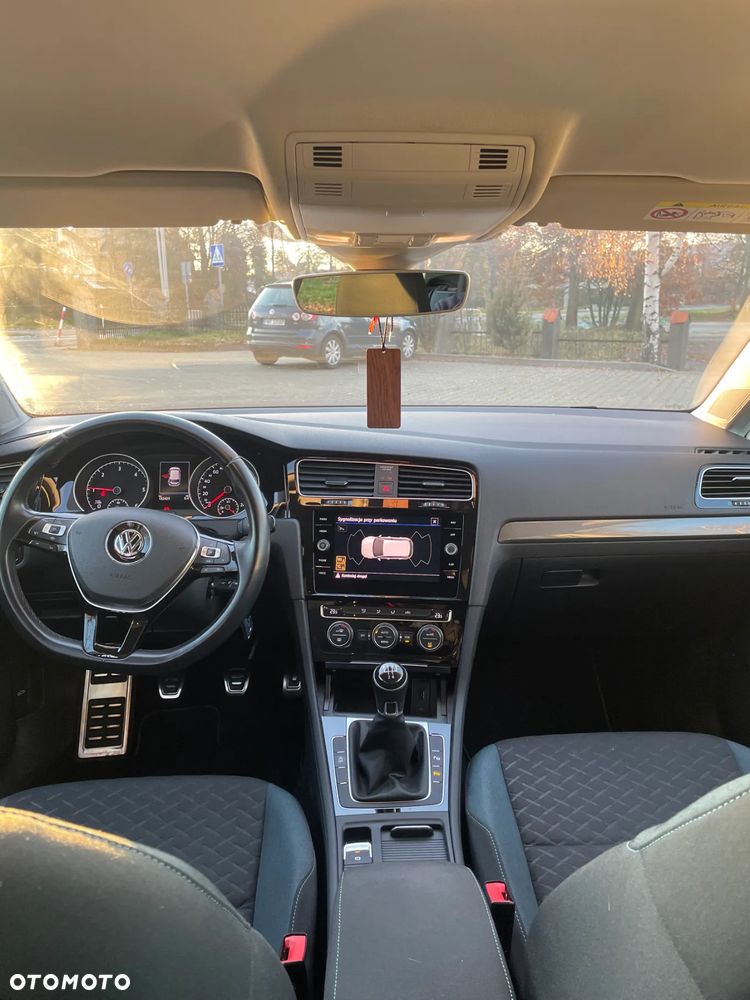 Volkswagen Golf 1.6 TDI SCR IQ.DRIVE - 18