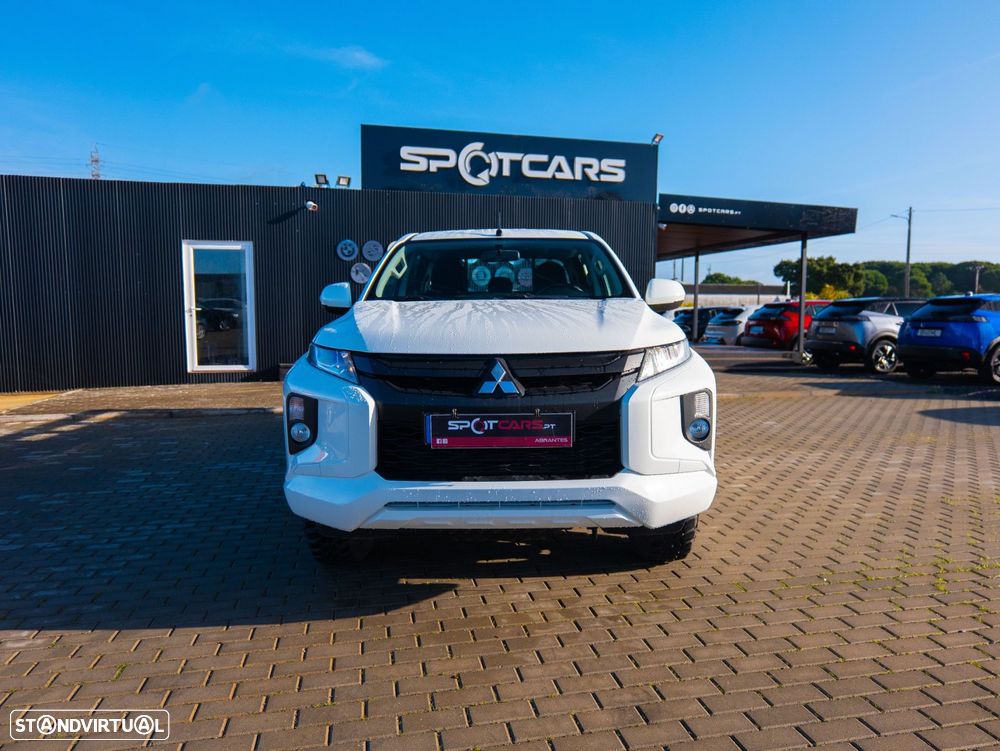 Mitsubishi L200 2.3 DI-D CD Invite 4WD - 2