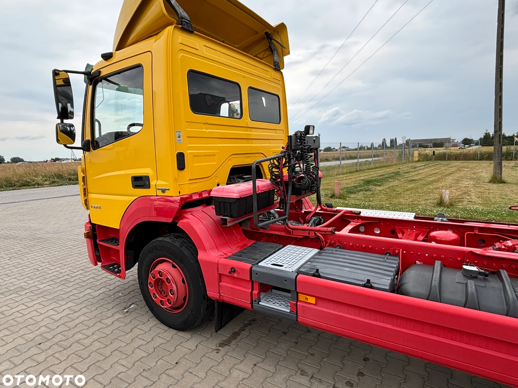 Mercedes-Benz ATEGO 1324 (1224 , 1227 1230) ciągnik siodłowy, rama do zabudowy, pod wywrotka, HDS, beczkowóz , burta , firanka - 13