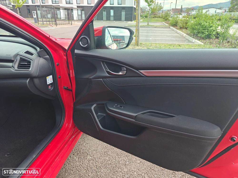 Honda Civic 1.0 i-VTEC Executive - 39
