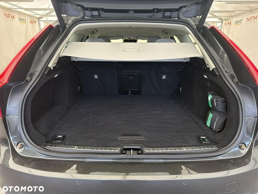 Volvo V90 - 19