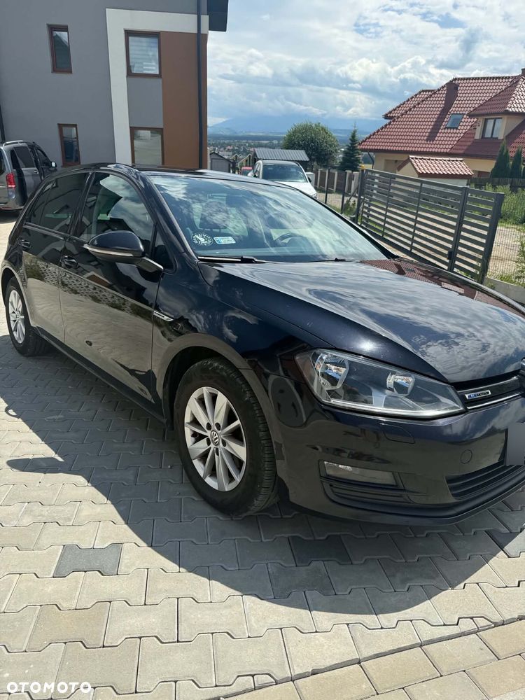 Volkswagen Golf - 2