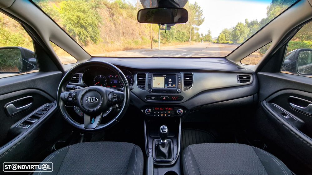 Kia Carens 1.7 CRDi 115 Dream-Team Edition - 9