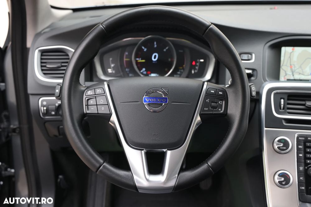 Volvo V60 D2 Basic - 32