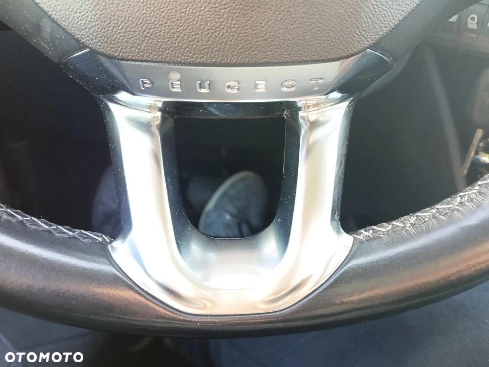 Peugeot 2008 PureTech 110 Stop&Start EAT6 Allure - 28
