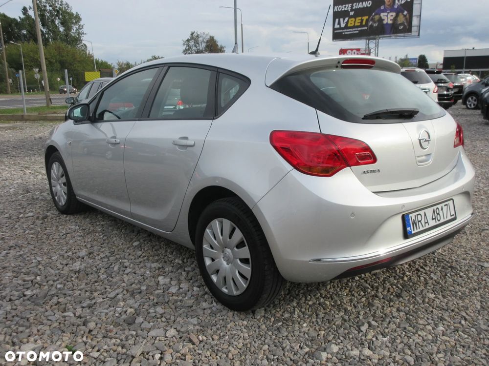 Opel Astra 1.6 Cosmo - 7