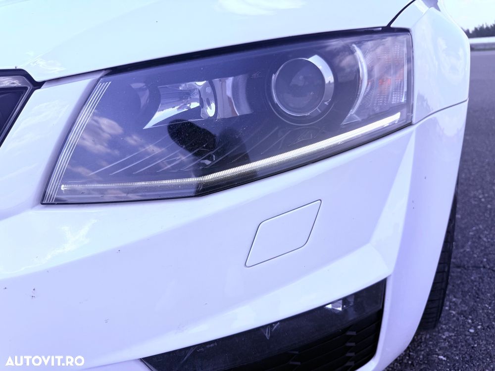Skoda Octavia 2.0 TDI RS DSG - 16