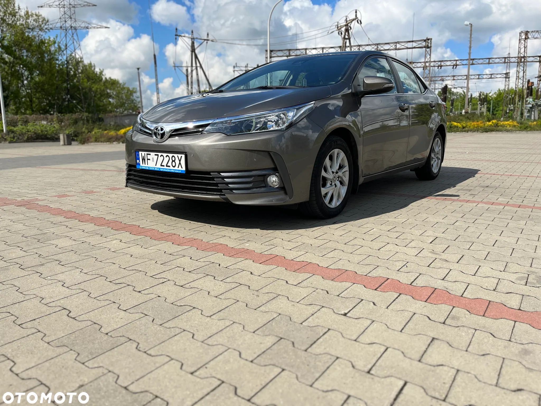 Toyota Corolla - 1
