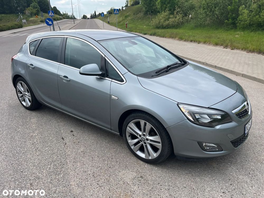Opel Astra 1.4 T Cosmo S&S - 2