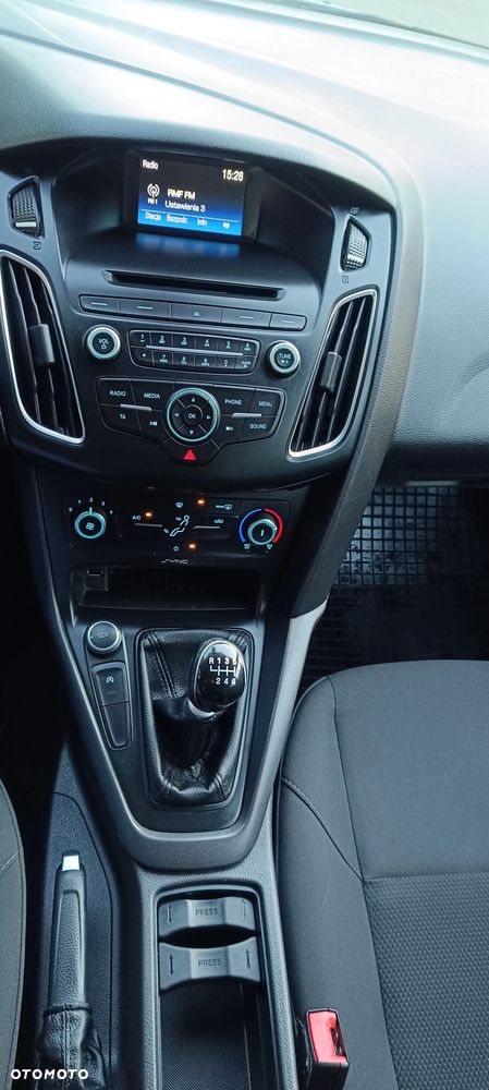 Ford Focus 1.5 TDCi SYNC Edition - 18