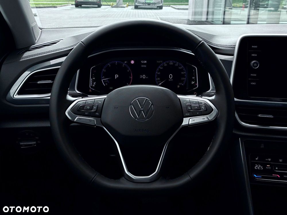 Volkswagen T-Roc - 13