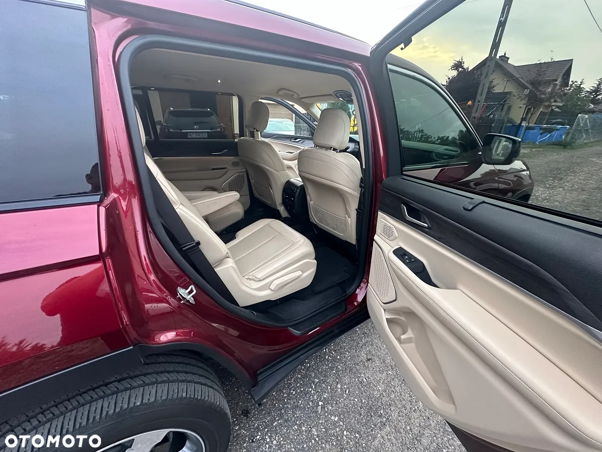 Jeep Grand Cherokee - 11