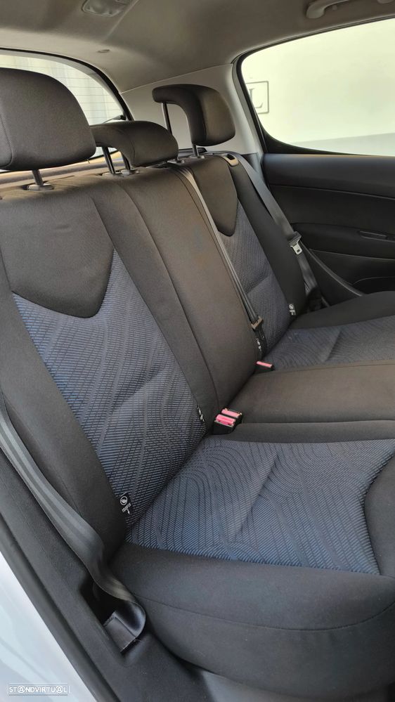 Peugeot 308 1.6 HDi Envy CVM6 - 17
