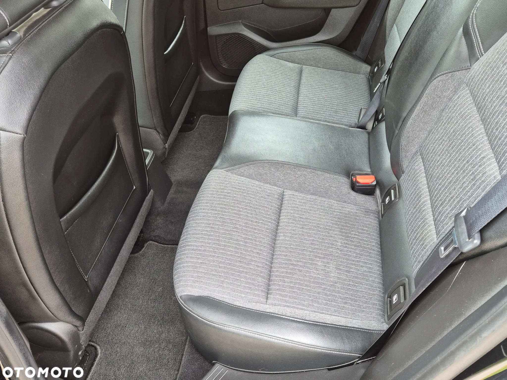 Renault Clio TCe 100 INTENS - 30