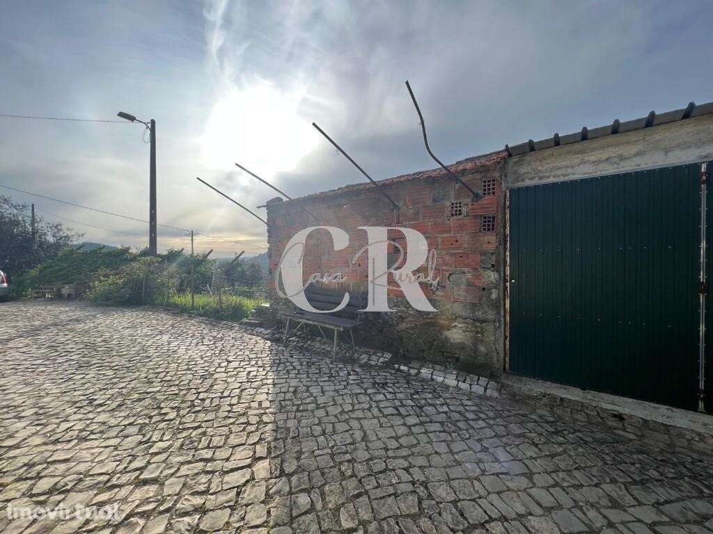 Casa em pedra (parcial) com jardim e vistas - Grande imagem: 3/19