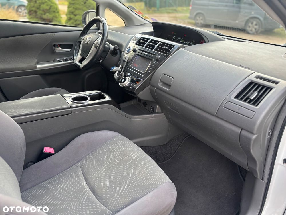 Toyota Prius 1.8 HSD Premium - 37