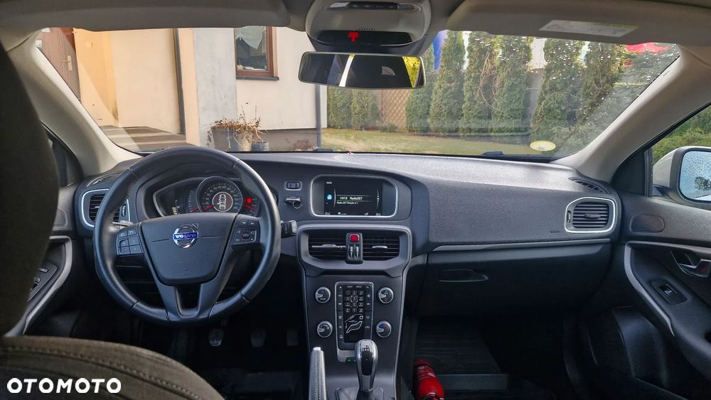 Volvo V40 D2 Momentum - 9