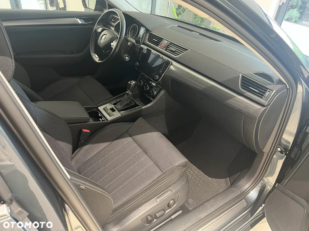 Skoda Superb 2.0 TDI SCR Style DSG - 10