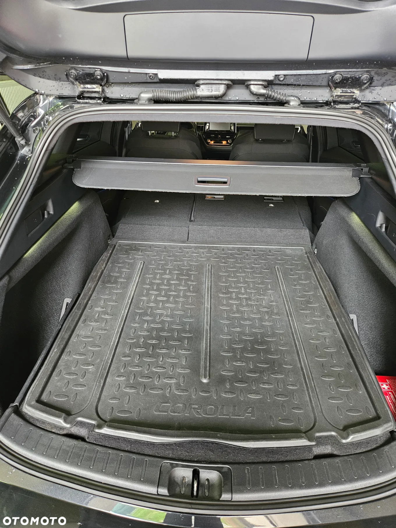 Toyota Corolla 1.8 Hybrid Comfort - 17