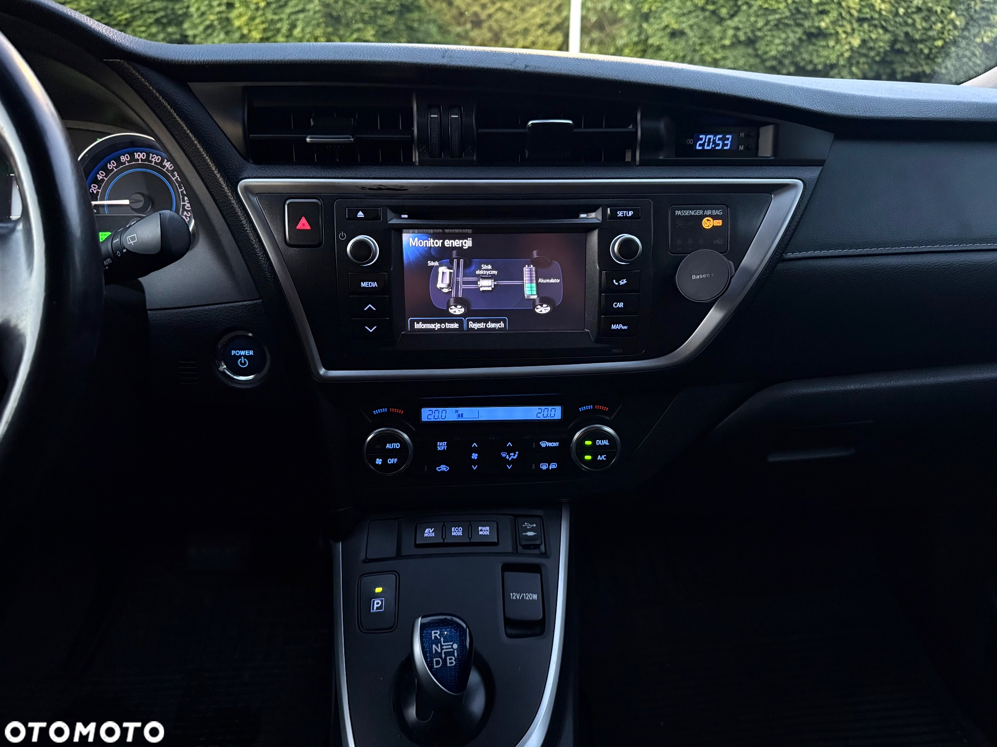 Toyota Auris - 11