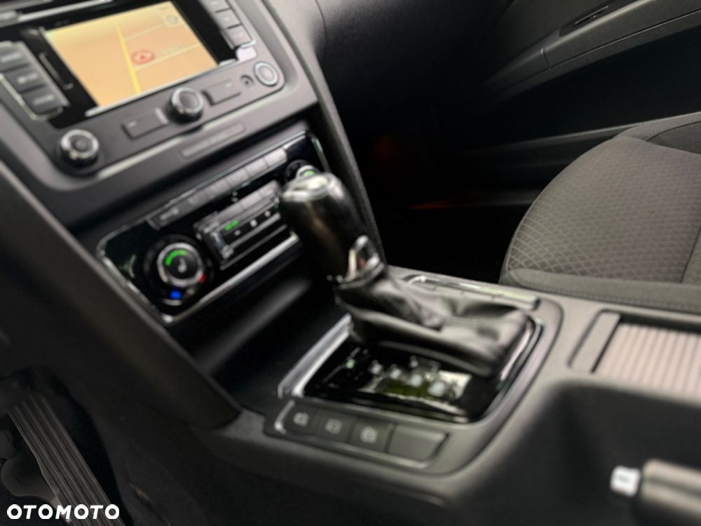 Skoda Superb 2.0 TDI Green tec DSG Exclusive - 6