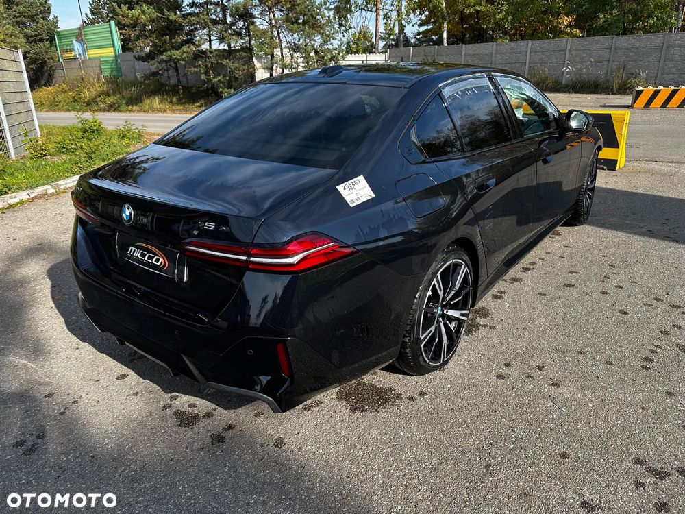 BMW Seria 5 520d xDrive mHEV M Sport - 8