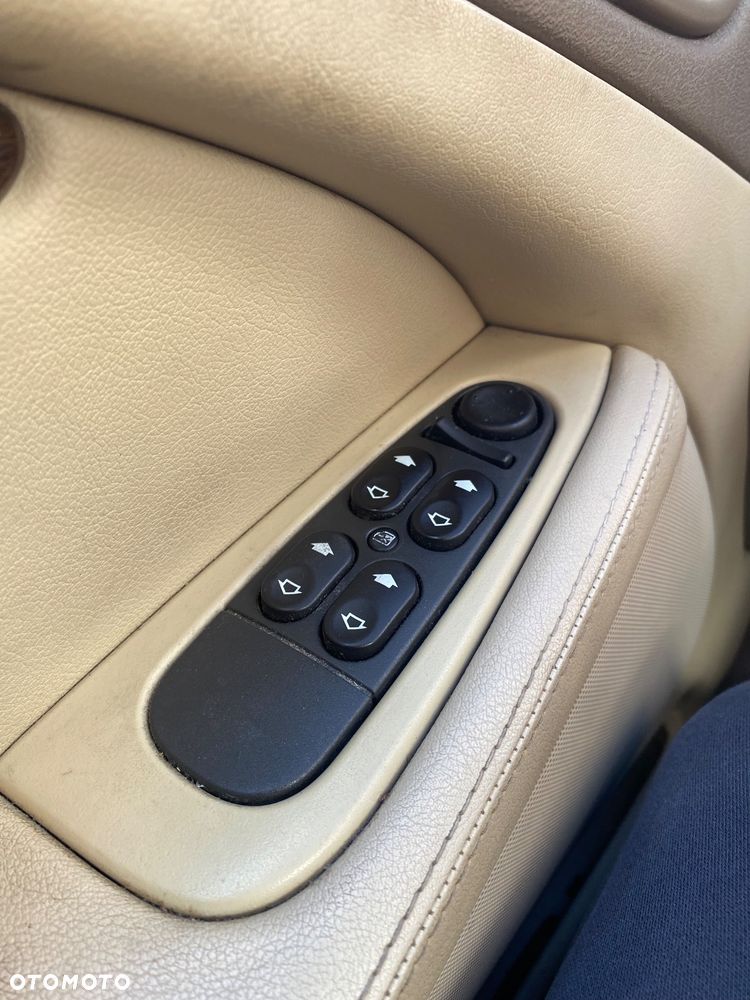 Jaguar S-Type 3.0 V6 Executive - 25