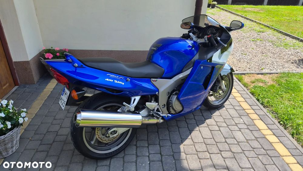 Honda CBR - 7