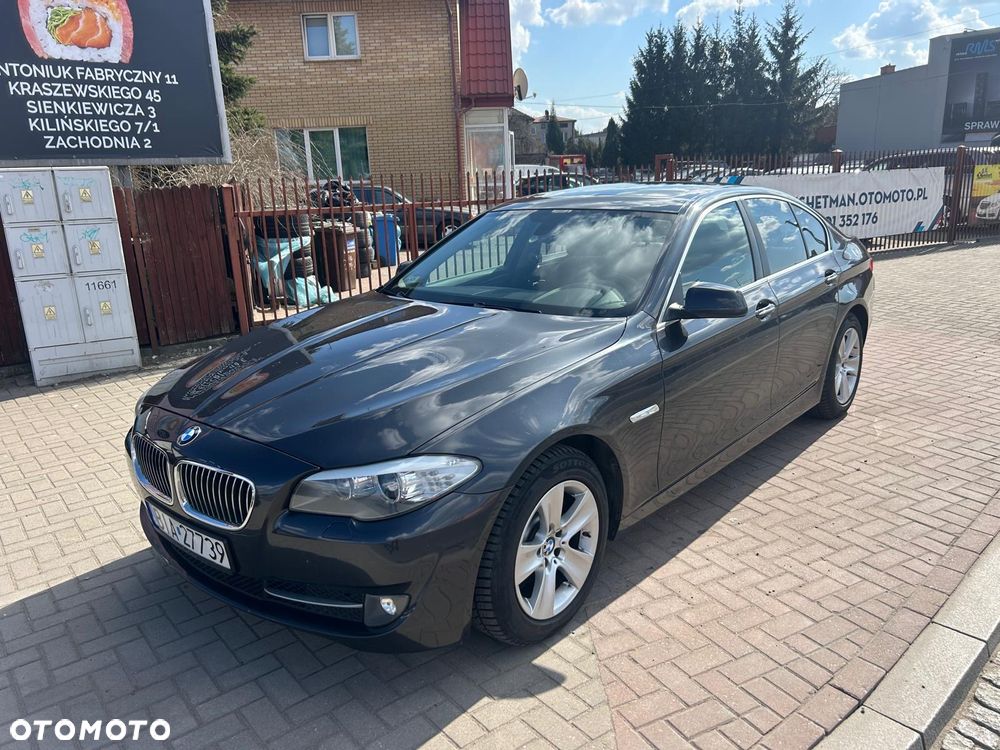 BMW Seria 5 528i xDrive Luxury Line - 10