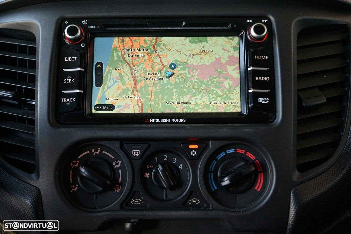 Mitsubishi L200 2.4 DI-D CD Invite Space Cab 3L 4WD - 24