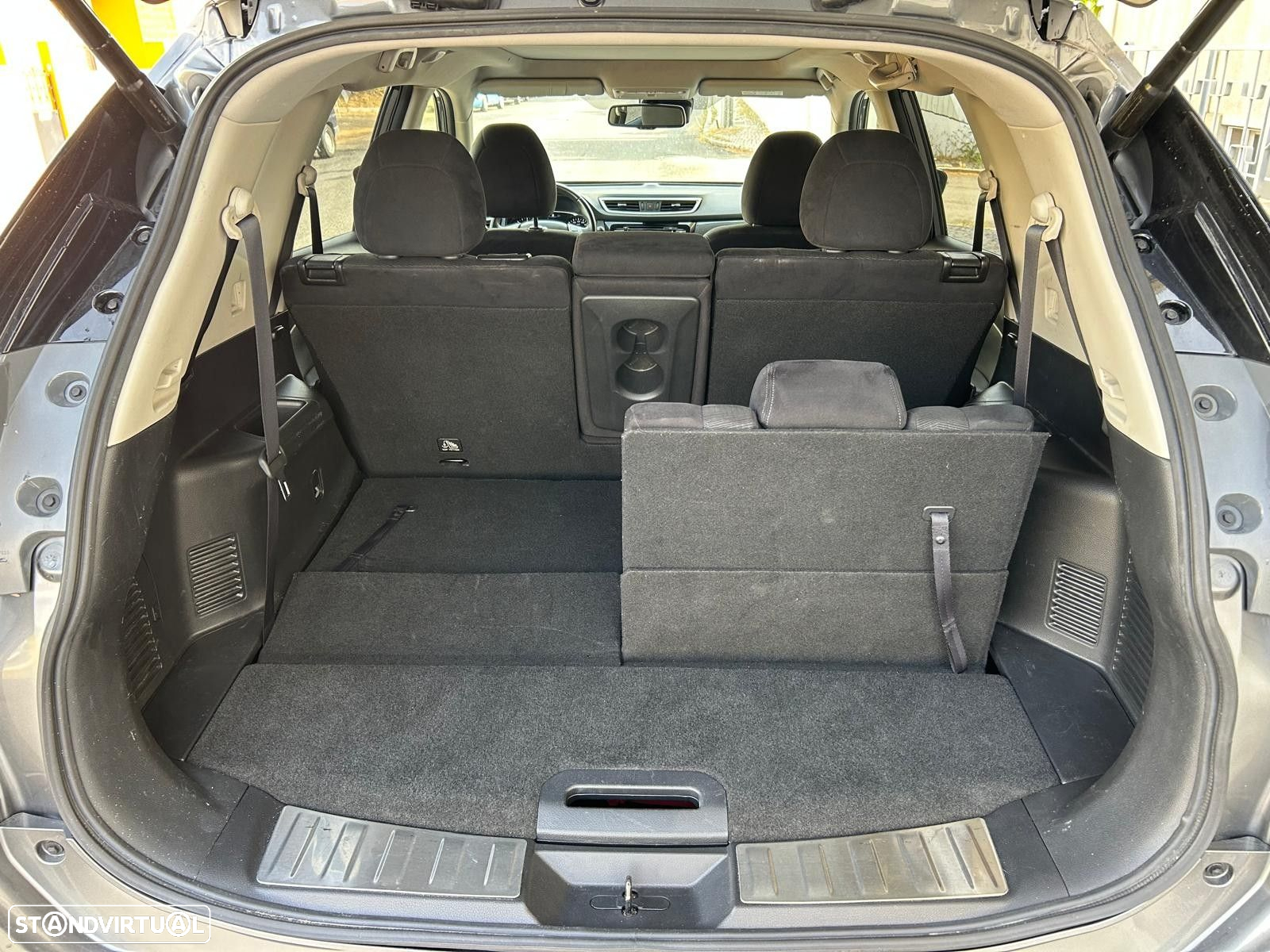 Nissan X-Trail 1.6 dCi N-Connecta - 15