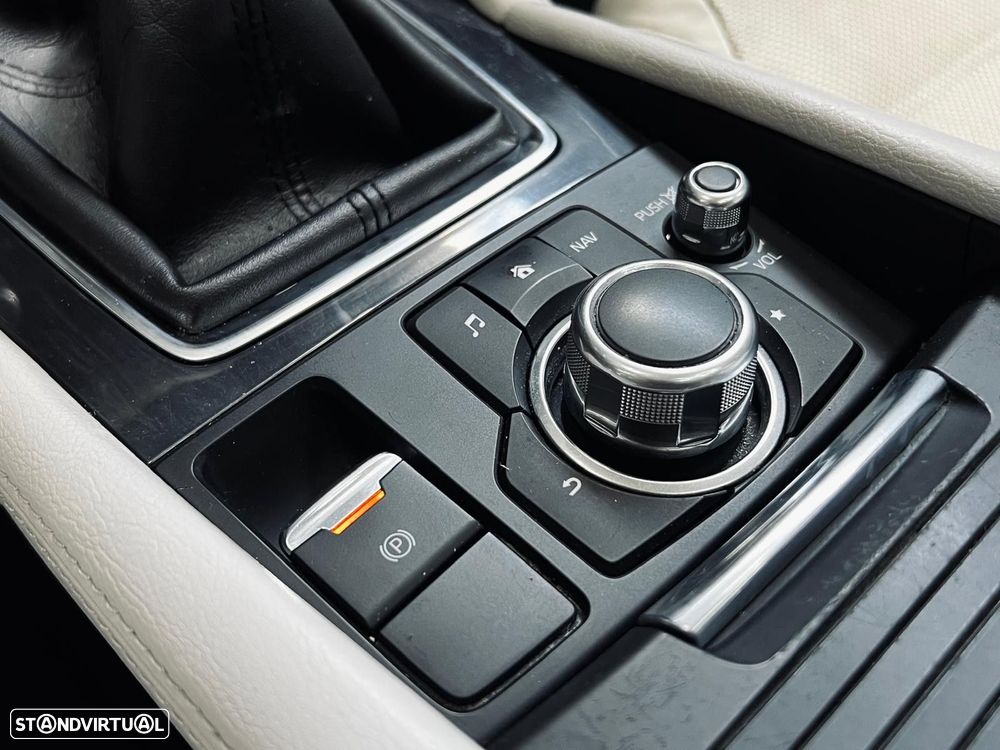 Mazda 6 M6 2.2 SKY-D Excellence Navi - 31